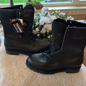 Nwt Goretex combat boots